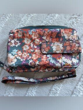 Kohl’s | Multicolor Floral Wristlet Wallet